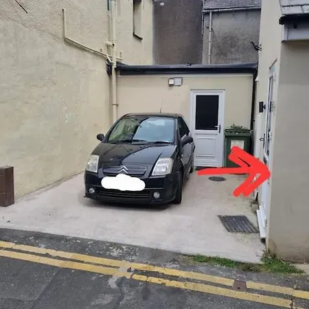 Apartment Free Parking, Edge Of 'the Lakes', *