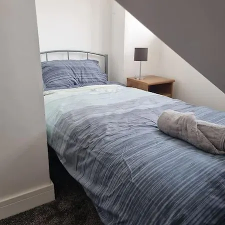 Apartment Free Parking, Edge Of 'the Lakes',